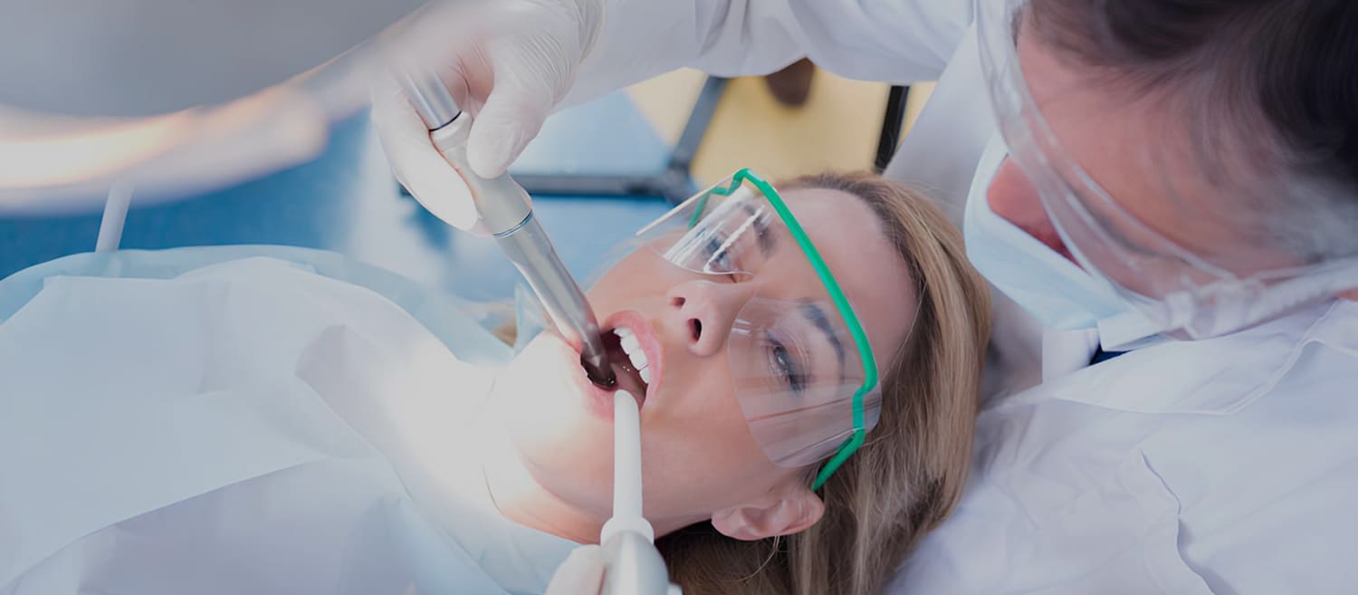 Профессиональная чистка зубов